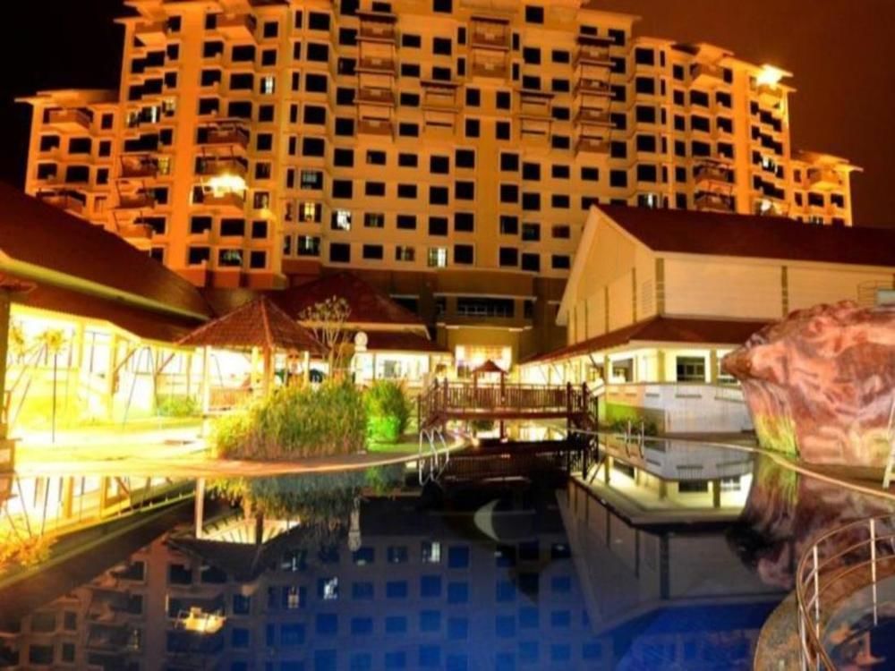 Puteri Beach Resort ポートディクソン エクステリア 写真