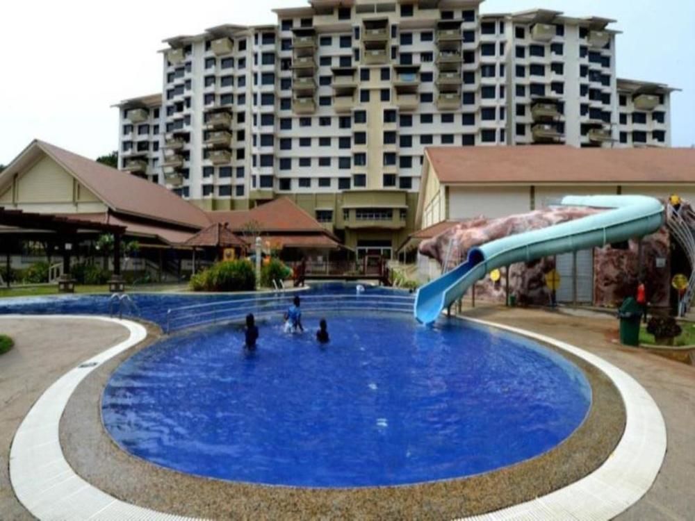 Puteri Beach Resort ポートディクソン エクステリア 写真