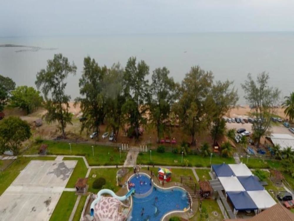 Puteri Beach Resort ポートディクソン エクステリア 写真